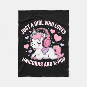 Nur ein Mädchen, das Einhörner und K-Pop-Mädchen l Fleecedecke