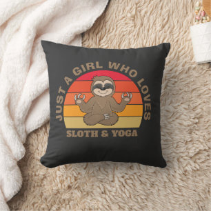 Nur ein Mädchen, das Faultier und Yoga liebt, Retr Kissen