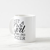 Nur ein Mädchen, das Fußball Lieben Kaffeetasse (Vorderseite Links)