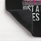 Nur ein Mädchen, das gerne Karate-Kampfkünste töte Mousepad (Ecke)