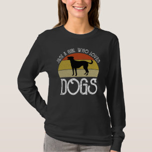Nur ein Mädchen, das Hunde liebt T-Shirt