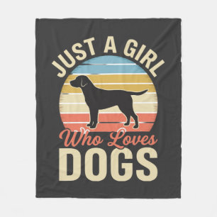 Nur ein Mädchen, das Hunde liebt, Vintage-Hundelie Fleecedecke