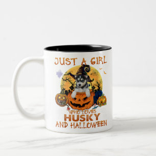 Nur ein Mädchen, das Husky und Halloween Husky Lie Zweifarbige Tasse