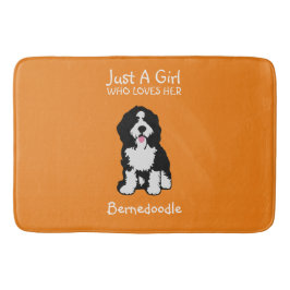 Nur ein Mädchen, das ihr Bernedoodle Liebe Badematte