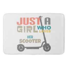 Nur ein Mädchen, das ihren Roller Liebe Badematte