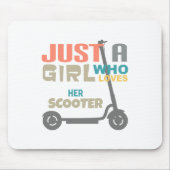 Nur ein Mädchen, das ihren Roller Liebe Mousepad (Vorne)