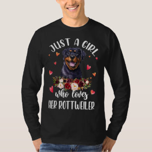 Nur ein Mädchen, das ihren Rottweiler Hund über 3  T-Shirt
