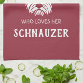 Nur ein Mädchen, das ihren Schnauzer Liebe Geschirrtuch (Gefaltet)