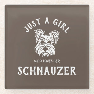 Nur ein Mädchen, das ihren Schnauzer Liebe Glasuntersetzer