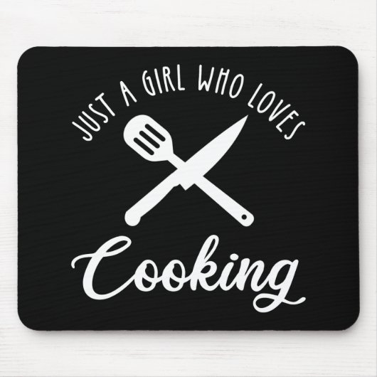 Nur ein Mädchen, das kocht Mousepad (Vorne)