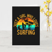 Nur ein Mädchen, das Lieben beim Surfen hat Karte (Gelbe Blume)