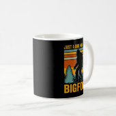 Nur ein Mädchen, das Lieben Bigfoot Kaffeetasse (VorderseiteRechts)