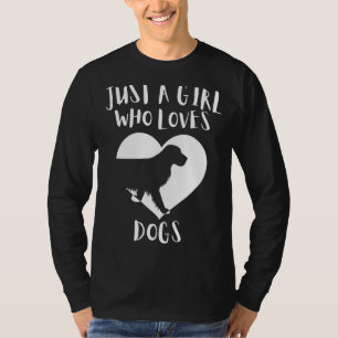 Nur ein Mädchen, das Lieben Hunde Schwarzen Hund N T-Shirt