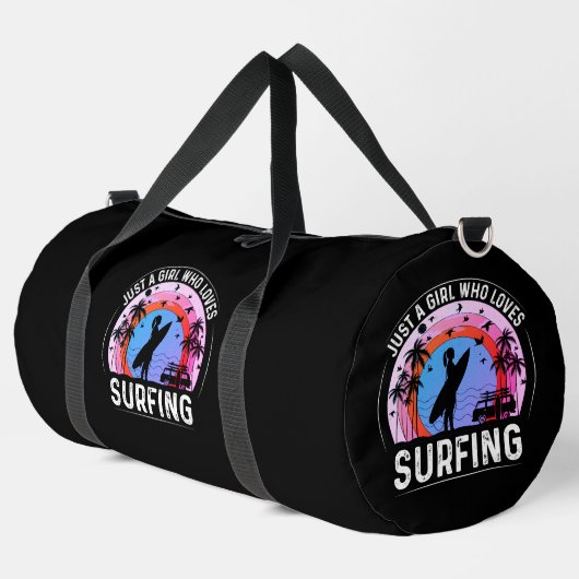 Nur ein Mädchen, das Lieben surft Duffle Bag (Linke Ecke)