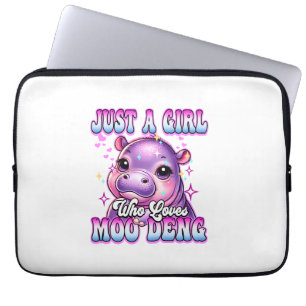 Nur ein Mädchen, das Moo Deng Niedlich Baby hippo Laptopschutzhülle