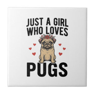 Nur ein Mädchen, das Mops-Oldtimer-Hunde-Shirt-Des Fliese