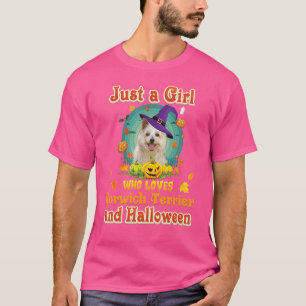 Nur ein Mädchen, das Norwich Terrier Hund und Hall T-Shirt