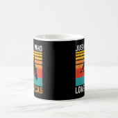 Nur ein Mädchen, das Orcas 2024 Liebe Kaffeetasse (Mittel)