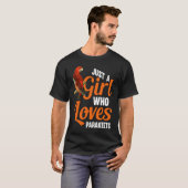 Nur ein Mädchen, das Parakeets Lieben T-Shirt (Vorne ganz)