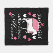 Nur ein Mädchen, das Pferde in Rose Liebe Rosa Fleecedecke (Vorderseite (Horizontal))