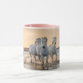 Nur ein Mädchen, das Pferde Tasse (Zentrum)