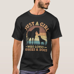 Nur ein Mädchen, das Pferde und Hunde liebt Frauen T-Shirt