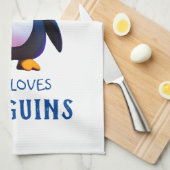 Nur ein Mädchen, das Pinguine Liebe Geschirrtuch (Viertel Falte)