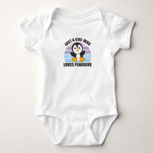 Nur ein Mädchen, das Pinguine Liebe - Niedlicher P Baby Strampler