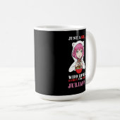 Nur ein Mädchen, das Ramen und Boba Lieben Kaffeetasse (VorderseiteRechts)