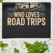Nur ein Mädchen, das Roadtrips liebt Geschirrtuch (Gefaltet)