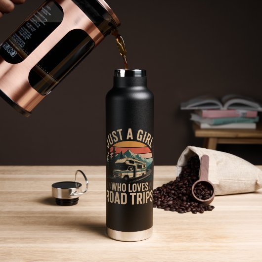 Nur ein Mädchen, das Roadtrips liebt Trinkflasche (Kaffee (gedreht))