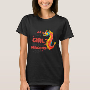Nur ein Mädchen, das rote Drachen Liebe, fällt in T-Shirt