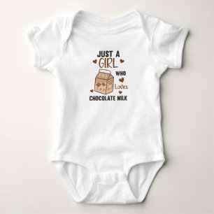 Nur ein Mädchen, das Schokoladenmilch Kawaii Liebe Baby Strampler