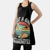 Nur ein Mädchen, das Tacos und Margarita mexikanis Schürze (InSitu)