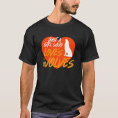 Nur ein Mädchen, das Wolves Wolf Liebe T-Shirt (Vorderseite)