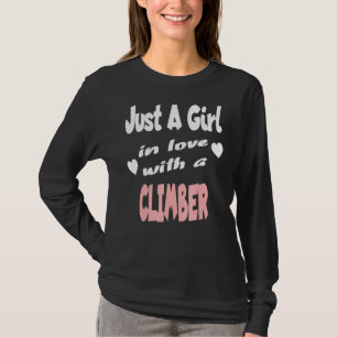 Nur ein Mädchen in Liebe mit einem Kletter 2 T-Shirt