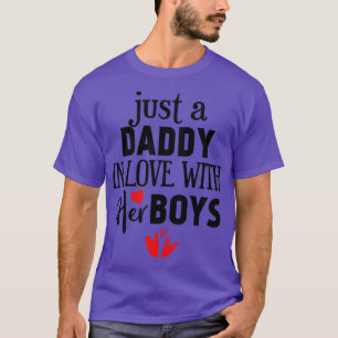 Nur ein Papa in Liebe mit seinen Jungs T-Shirt