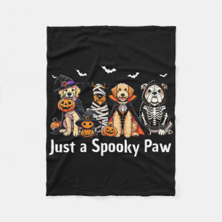 Nur ein unheimlich paw Halloween Hund über Herbst Fleecedecke