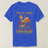 Nur eine Frau, die Drachen und Halloween 5785 Lieb T-Shirt (Design vorne)