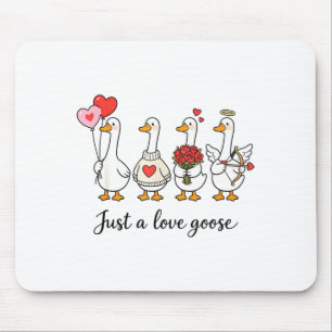 Nur eine Liebesgans Niedliche Valentinsgänse Herz  Mousepad