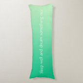 NUR FARBEN - Ozeangrün + Ihr Text Seitenschläferkissen (Vorderseite Vertikal)