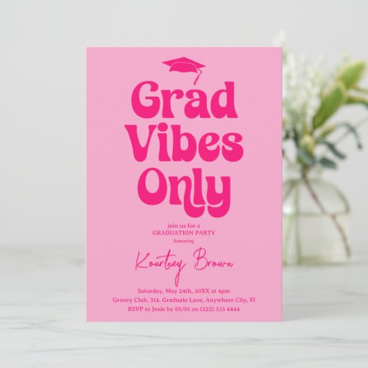 Nur Graduierungspartei von Retro Grad Vibes Einladung (Stehend Vorderseite)
