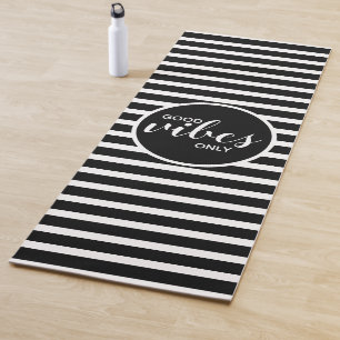 Nur Gute Vibes Schwarz Weiß Streifen Zitat Fitness Yogamatte