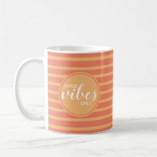 Nur gute Vibes Zitat Orange moderne Typografie Kaffeetasse