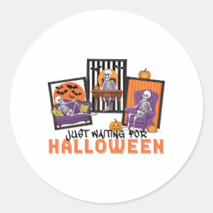 Nur Halloween Herbst Stimmung abwartend Runder Aufkleber