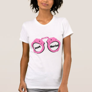 Nur heiraten rosa Handschellen T-Shirt