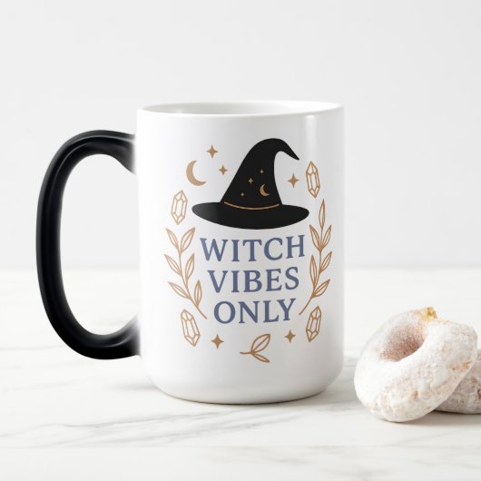 Nur Hexe Vibes Verwandlungstasse (Mit Donut)