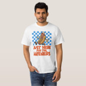 Nur Hier Für Die Würstchen T-Shirt (Vorne ganz)