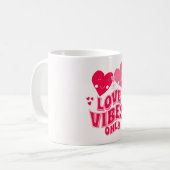 Nur Liebe Vibes Kaffeetasse (Vorderseite Links)