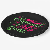 Nur Meerjungfrau-Zone in Hot Pink und Neon Green Pappteller (Schrägansicht)